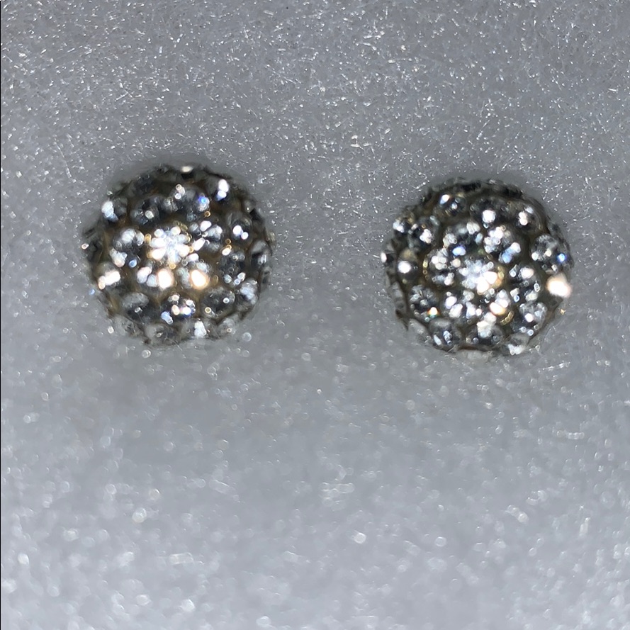 Rinestone Studs